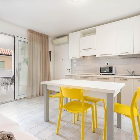 Blu Indaco Villa Elsa Lignano Sabbiadoro Kültér fotó