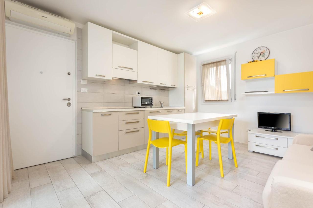 Blu Indaco Villa Elsa Lignano Sabbiadoro Kültér fotó