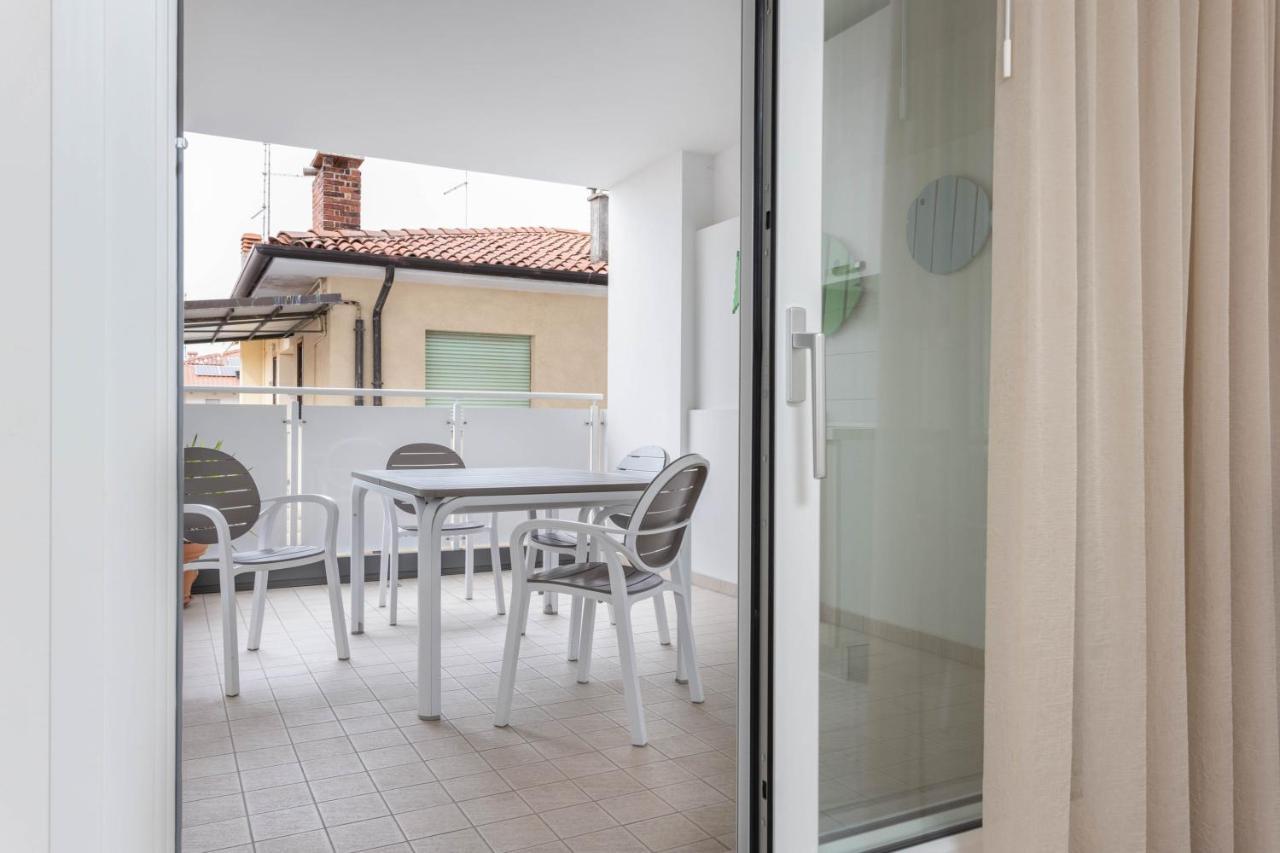 Blu Indaco Villa Elsa Lignano Sabbiadoro Kültér fotó